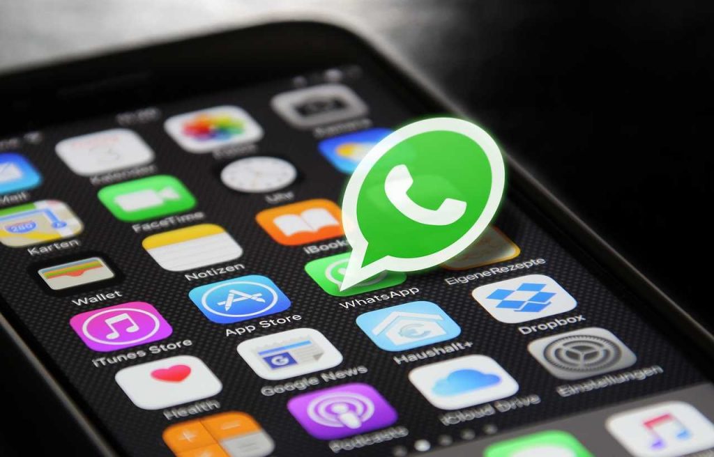 WhatsApp, attenzione al virus di Capodanno: cosa fare per evitarlo