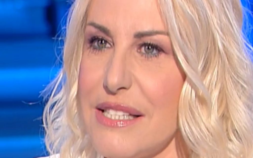 Antonella Clerici: “È come se la sentissi”, il racconto commovente sulla mamma