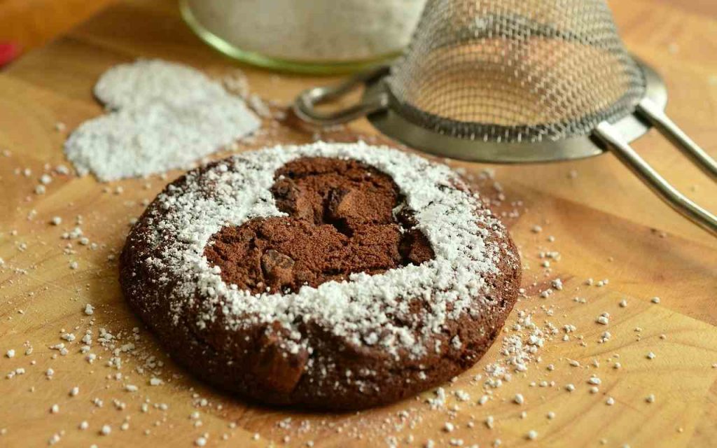 Biscotti pronti in 10 minuti: bastano tre ingredienti e la merenda è servita!