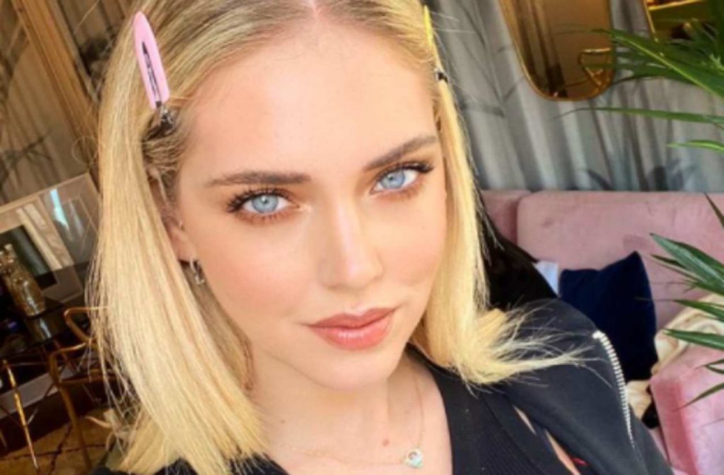 Chiara Ferragni gela l’hater: “Ci vuole invece cervello”, l’attacco social