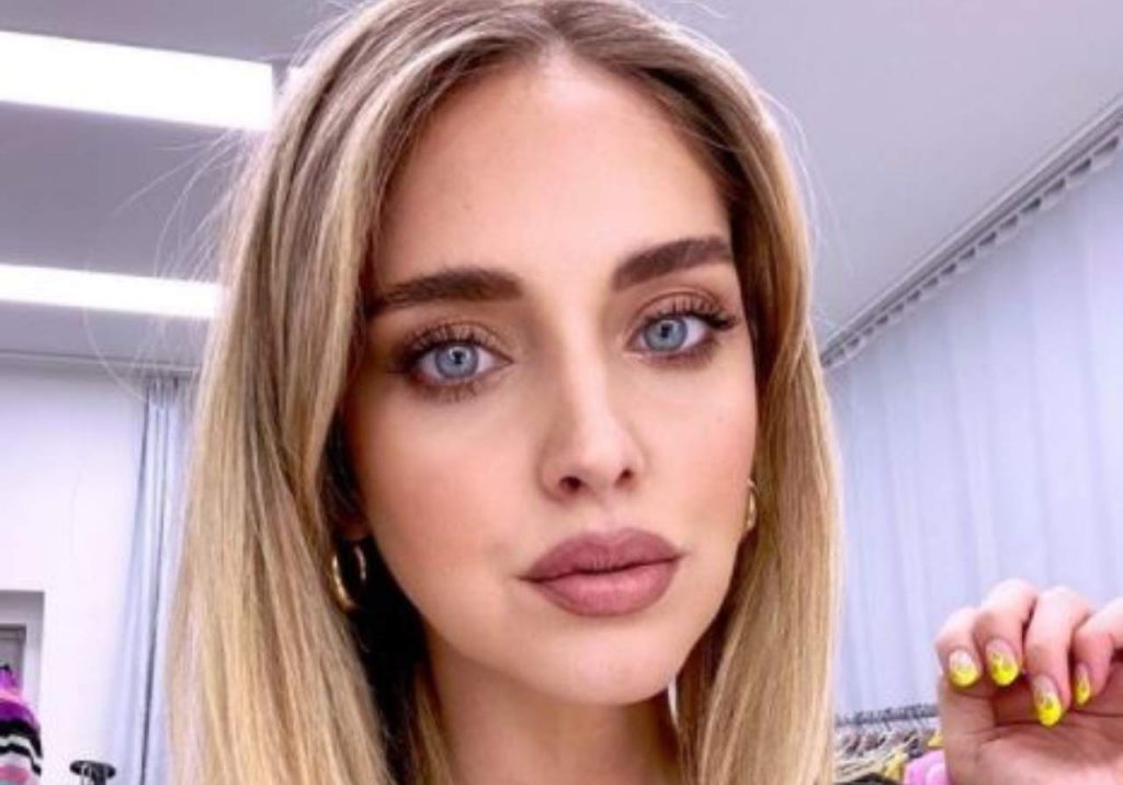 Chiara Ferragni irriconoscibile: spunta la vecchia foto di famiglia con la madre e le sorelle, l’avete vista?