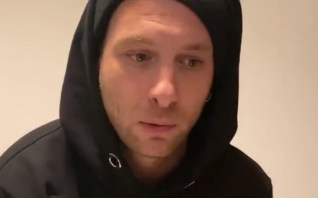 Clementino, “E’ un momento molto triste”: il lutto che lo ha colpito duramente