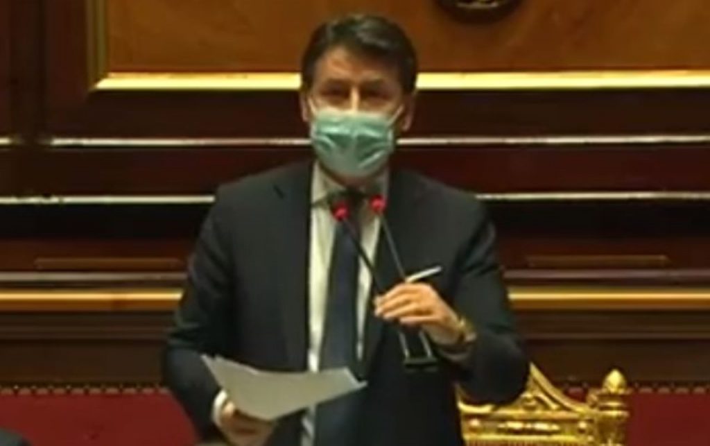 Crisi di Governo, il Senato vota la fiducia a Conte: cos’è successo in aula