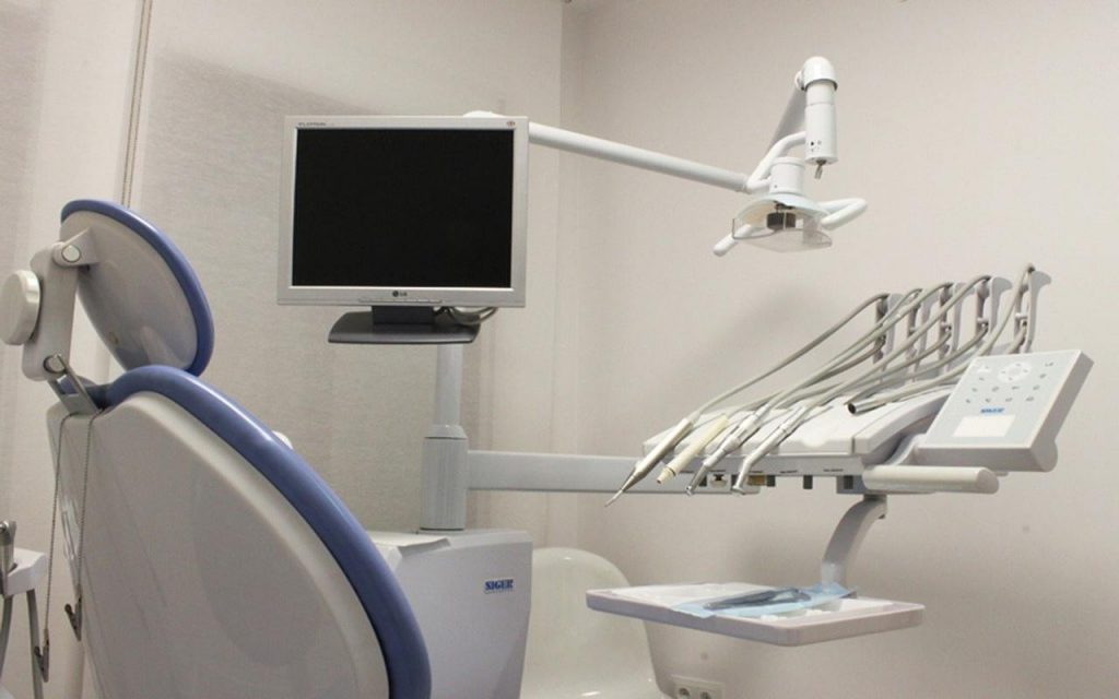 Hai bisogno del dentista? Da oggi basta cifre folli, così risparmierai tantissimo