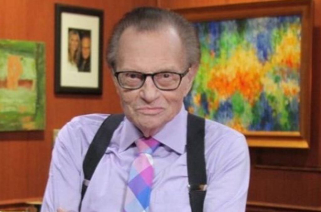 Larry King è morto, addio allo storico conduttore americano: il triste annuncio