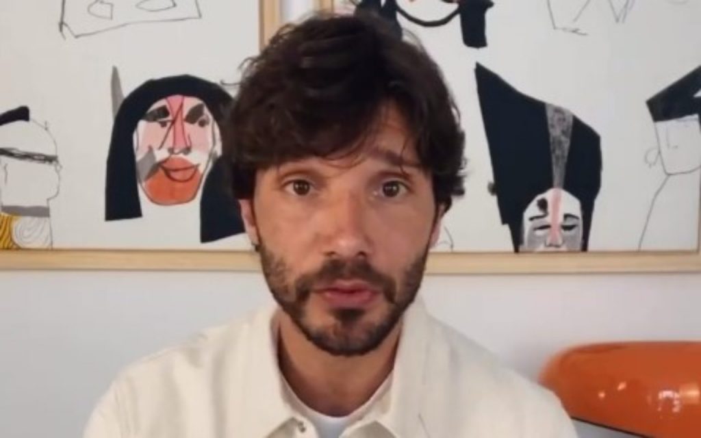 Stefano De Martino, spunta il video imperdibile: aveva 5 anni, impossibile non notare quel ‘dettaglio’