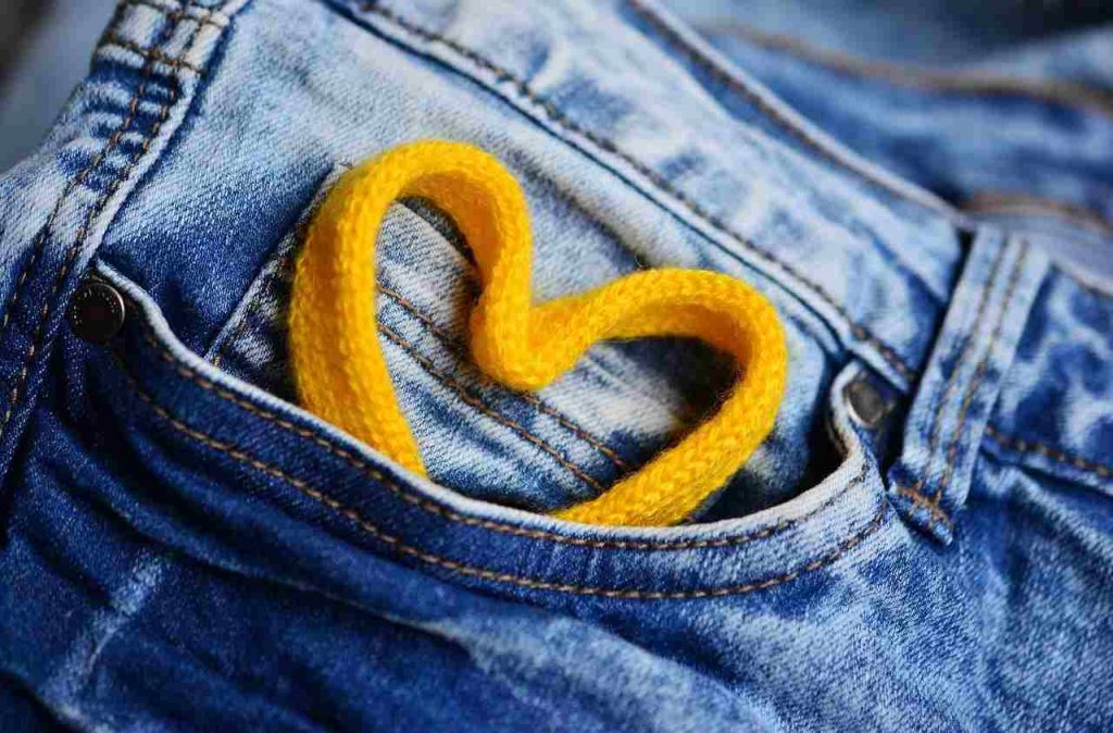 Quel ‘particolare’ di cui quasi nessuno conosce l’utilizzo: a cosa serve il mini taschino dei jeans