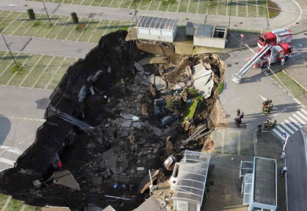 Ospedale del Mare, cosa c’era nel sottosuolo nel punto in cui si è creata la voragine