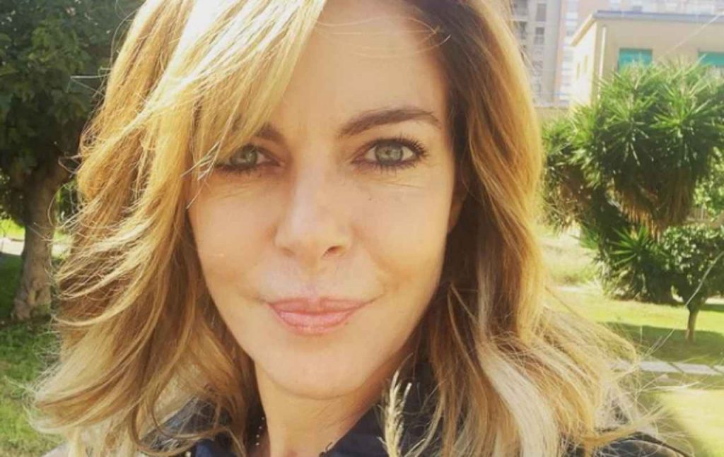 Claudia Gerini: “Le giuro che non lo dico al suo capo”, episodio impensabile di cui è stata protagonista