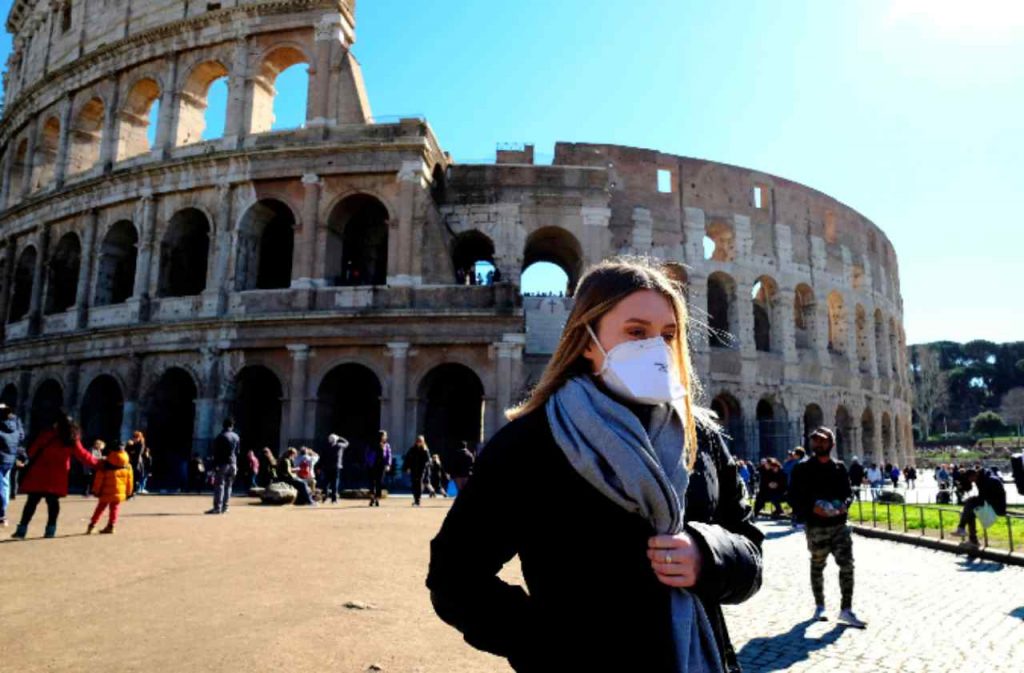 Coronavirus, preoccupazione per la zona gialla: “Perderemo il controllo dell’epidemia”