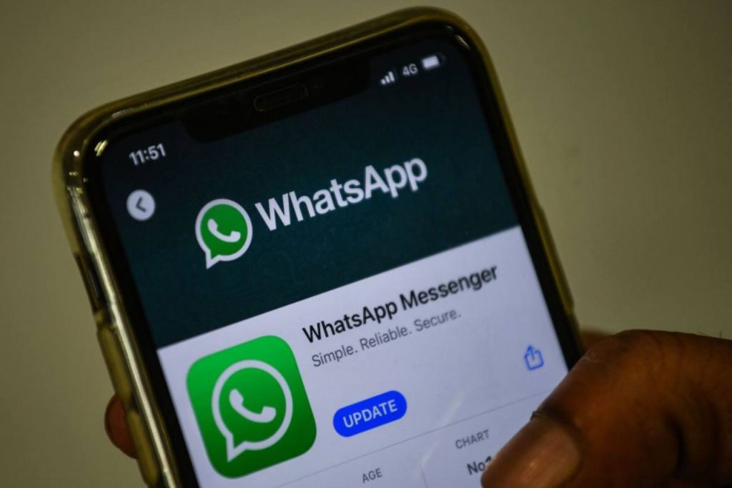 Whatsapp, il ‘trucco’ per salvaguardare la privacy: semplicissimo, disattiva questa funzione