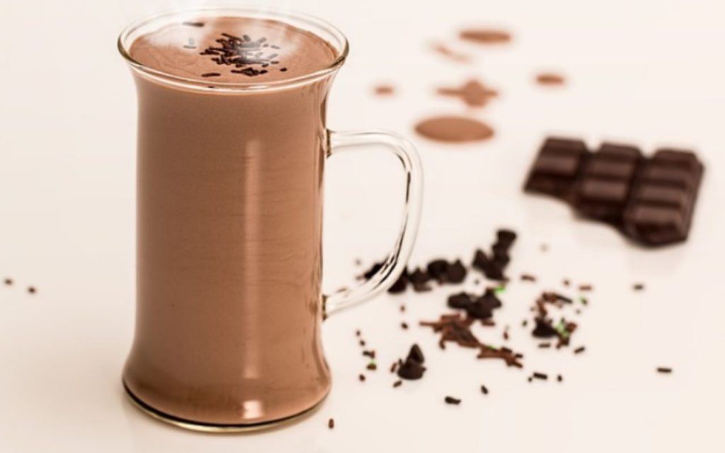 Cioccolata calda fai da te: il “trucco” per la consistenza perfetta, gusto irrinunciabile!