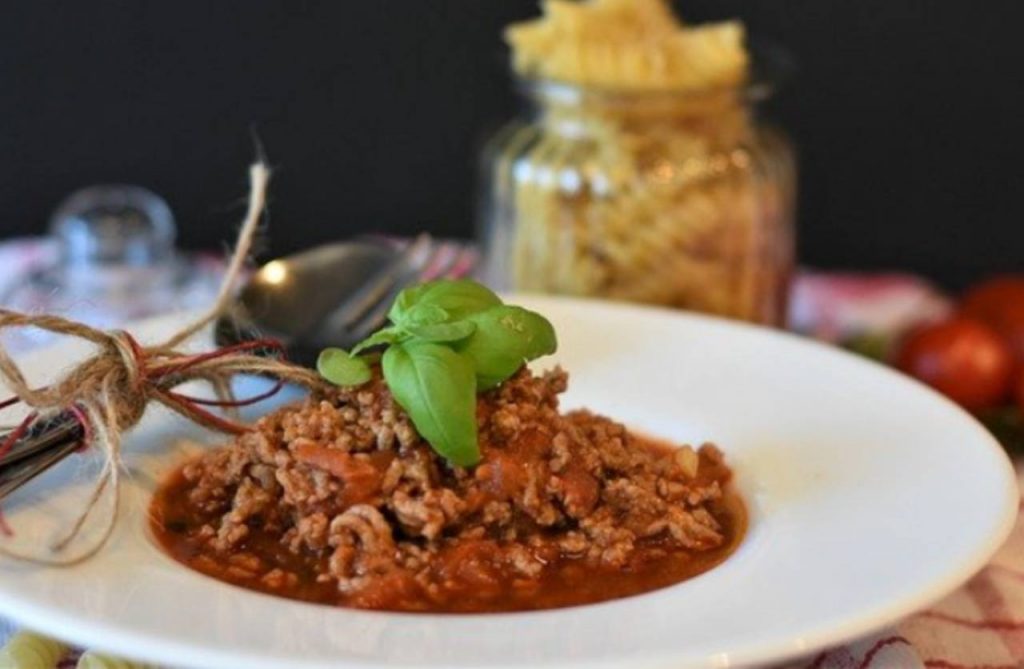 Ragù alla bolognese, gustoso e perfetto: l’errore da evitare per non perderne i sapori