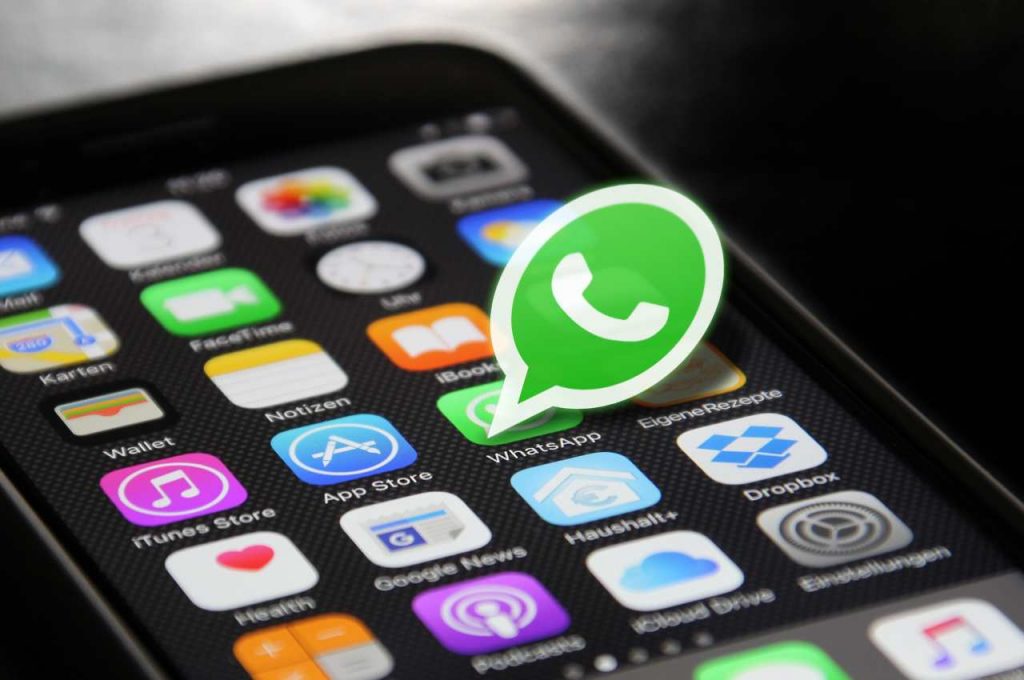 Novità Whatsapp: cosa succederà dal 15 maggio? Attenzione a questo messaggio