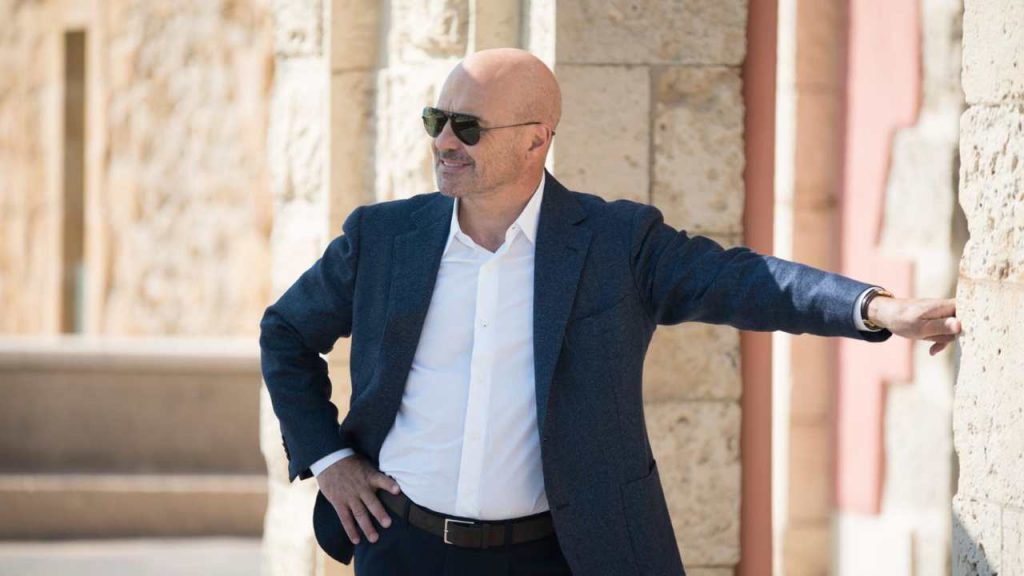 Il Paradiso delle Signore, Montalbano e la soap | Il filo rosso