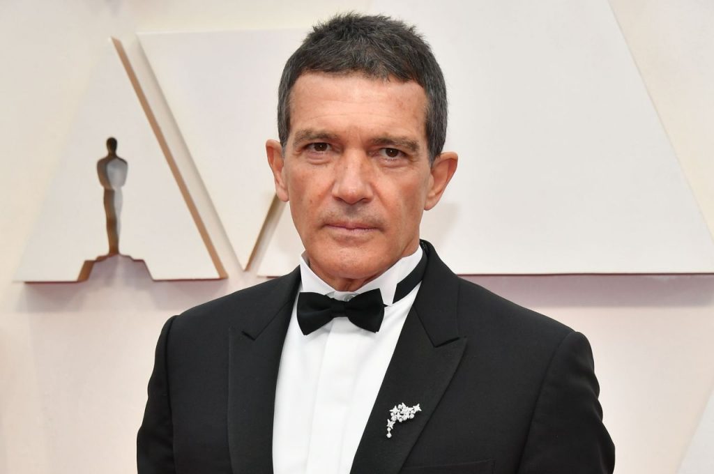 Antonio Banderas, in questa foto è irriconoscibile | Fan increduli