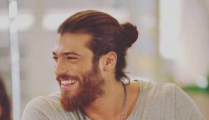 Can Yaman sta male?