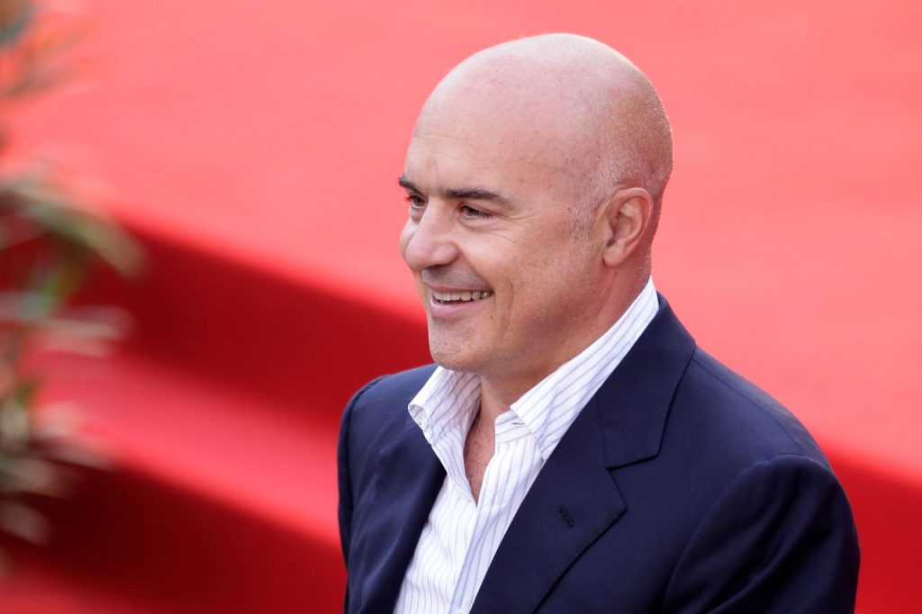 Luca Zingaretti sul rapporto con la moglie: “Le nostre uniche discussioni” | Racconto