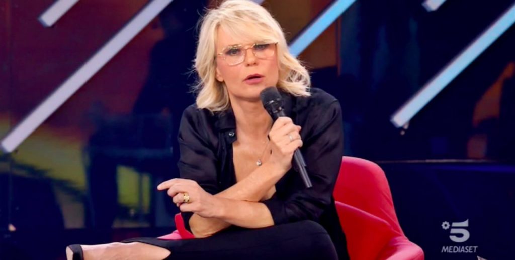 Maria De Filippi viola le norme anti-Covid? | Grossa polemica