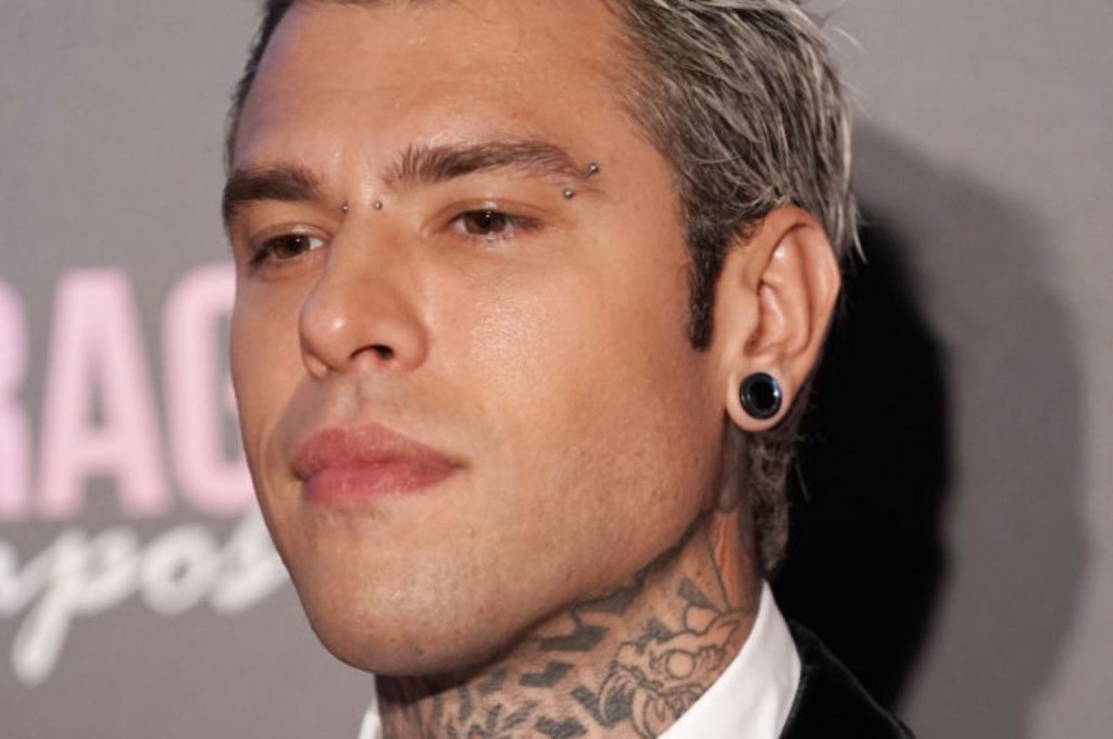 Fedez: “Mi mette molta ansia”, la paura del rapper | Il retroscena