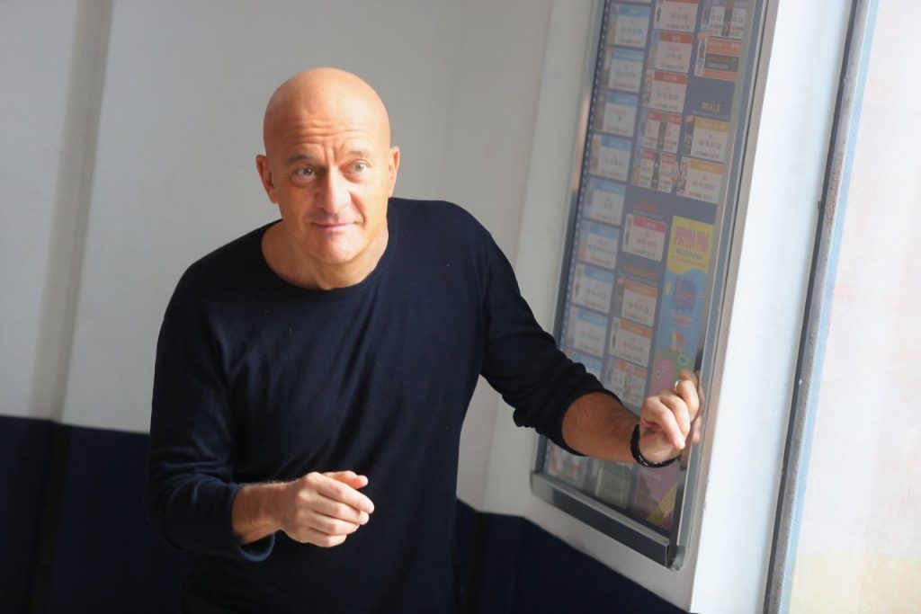 Claudio Bisio, sapete cosa studiava? Da non credere | La confessione