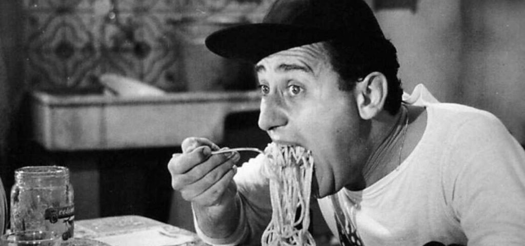 Alberto Sordi l’ultima corsa, la tragedia nel liceo romano