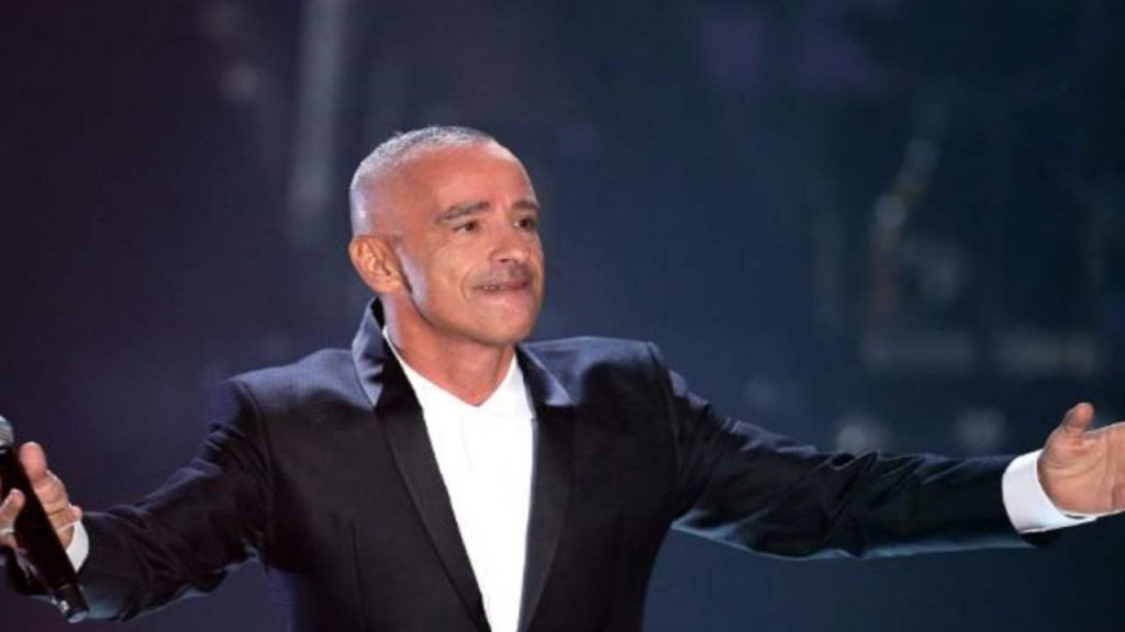 Eros Ramazzotti, sapete che macchina guida? | Costa un capitale!