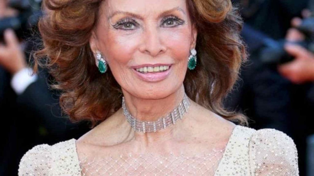 Sophia Loren, lo fa ancora adesso a 87 anni: l’abitudine che non sospetti