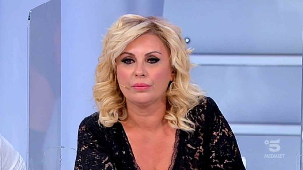 Tina Cipollari, svelati finalmente i suoi guadagni a Uomini e Donne: che cifre!