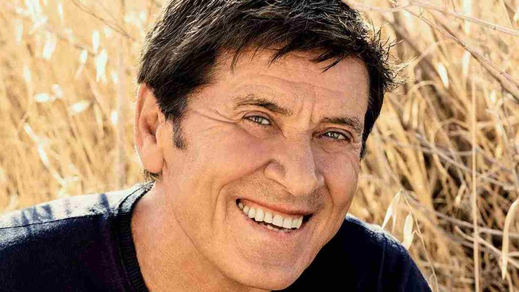 Gianni Morandi, lo pratica tutti i giorni ormai da anni: l’insospettabile abitudine