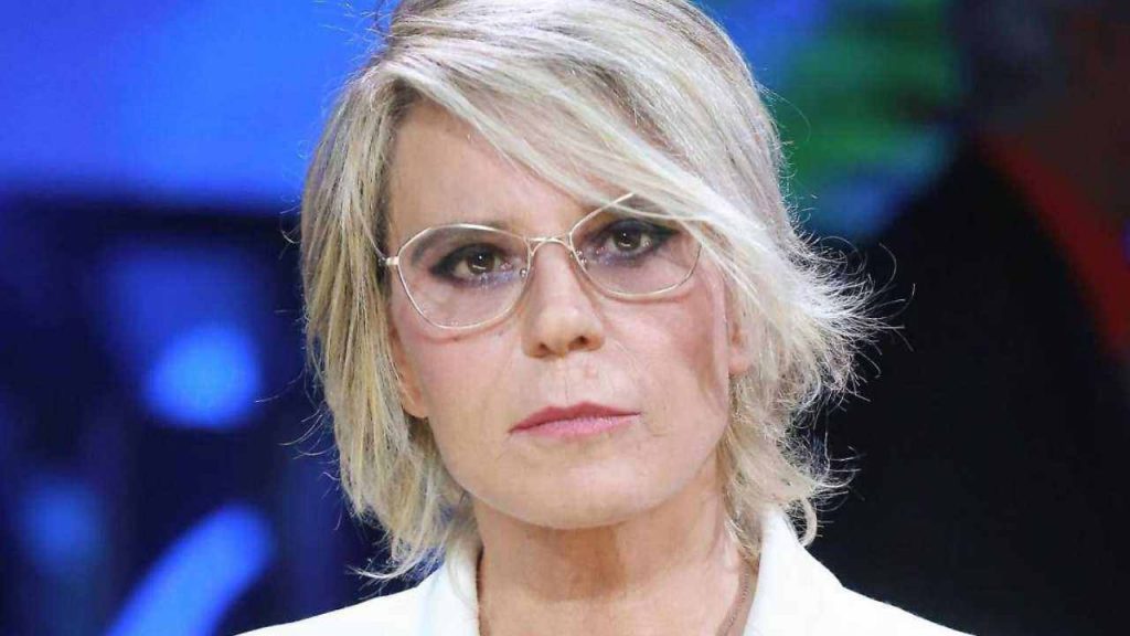 Ex prof di Amici voltano le spalle a Mediaset | Ecco dove li vedremo