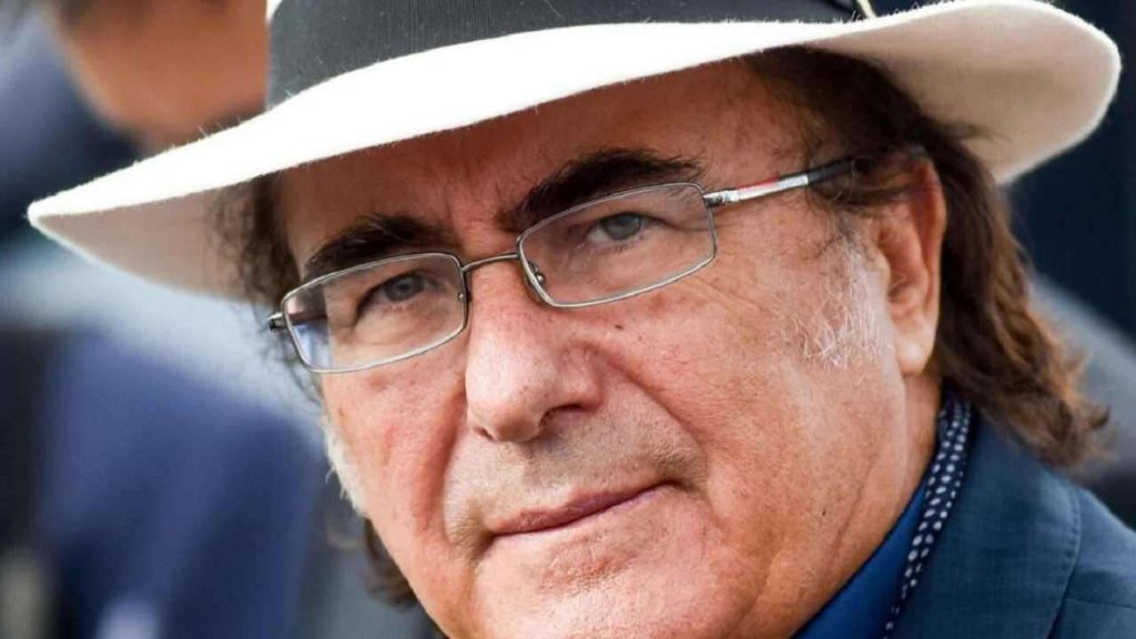 Albano insieme ad un’altra bionda: colpaccio per il cantante!