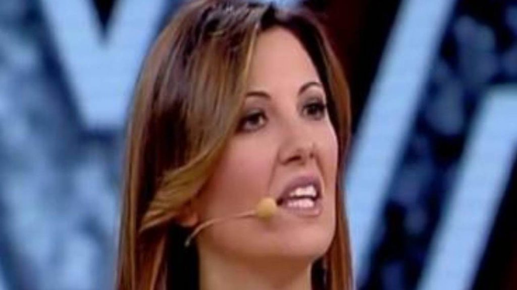 Giovanna Civitillo a ruota libera sulla figlia di Amadeus: “subito ci siamo…”