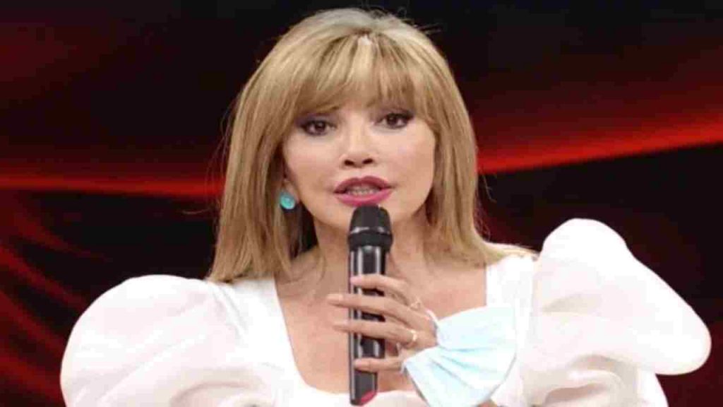 Milly Carlucci ha ceduto al ritocchino: com’era prima della fama