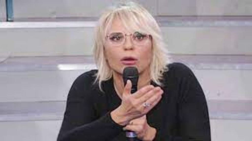 Maria De Filippi è furibonda: stavolta l’accusa è gravissima