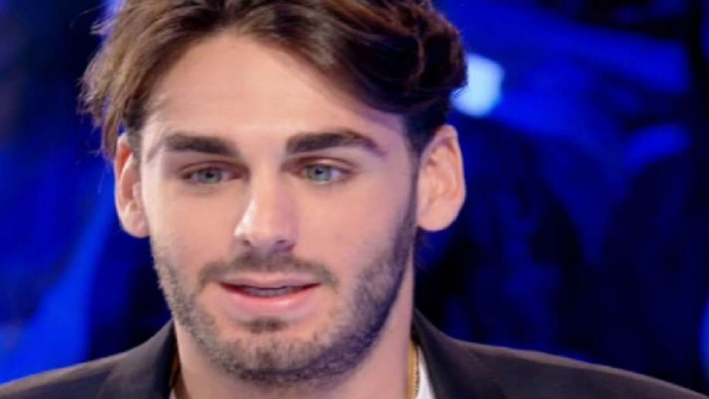 Alberto Urso perché è finita con la famosissima | Il triste retroscena dopo Amici