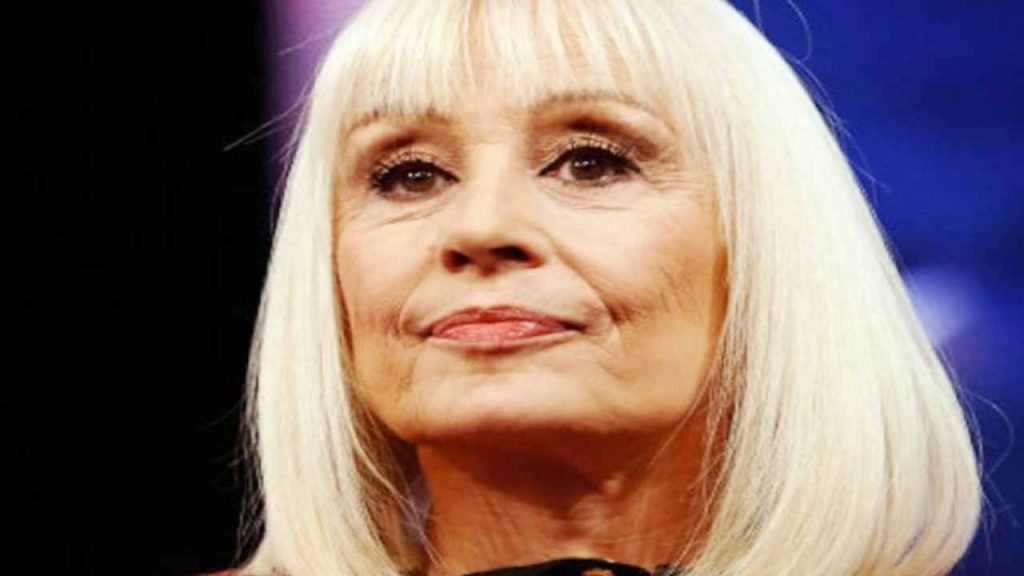 Raffaella Carrà, immenso patrimonio e nessun figlio: ecco chi ha ereditato tutto