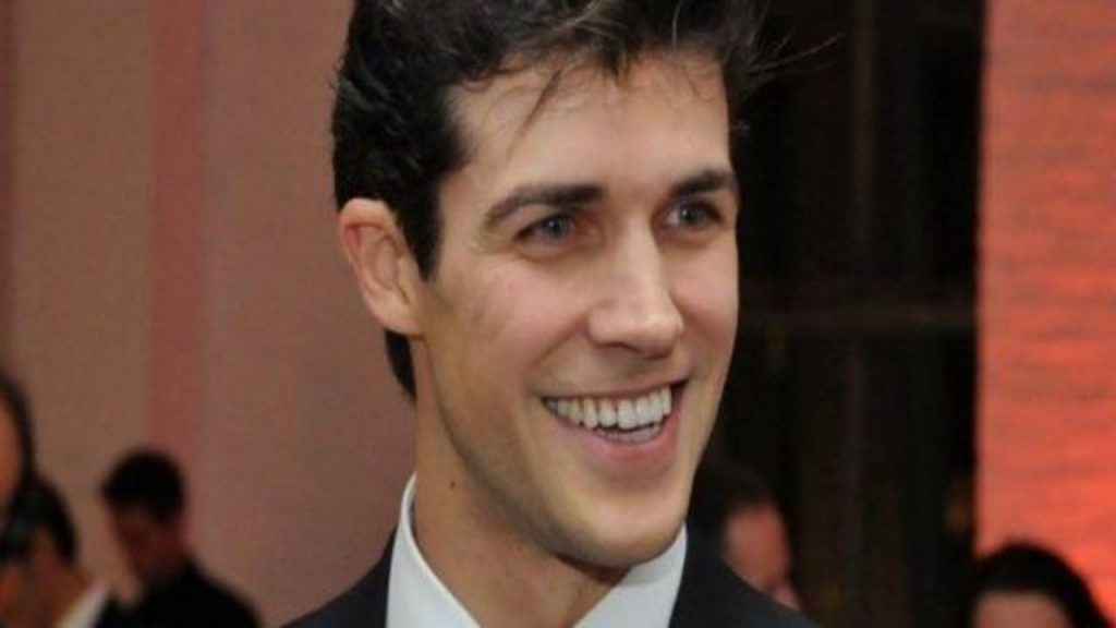 Roberto Bolle finalmente esce allo scoperto: il fidanzato è famosissimo