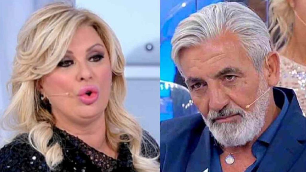 “É uno squallido” Tina Cipollari spietata contro Biagio | Tensione a UeD