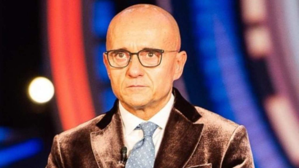 “Devo tornare a lavorare”: Alfonso Signorini perderà anche lui