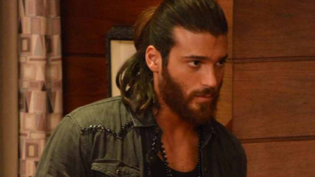 Can Yaman ormai se ne deve fare una ragione: dimenticato definitivamente