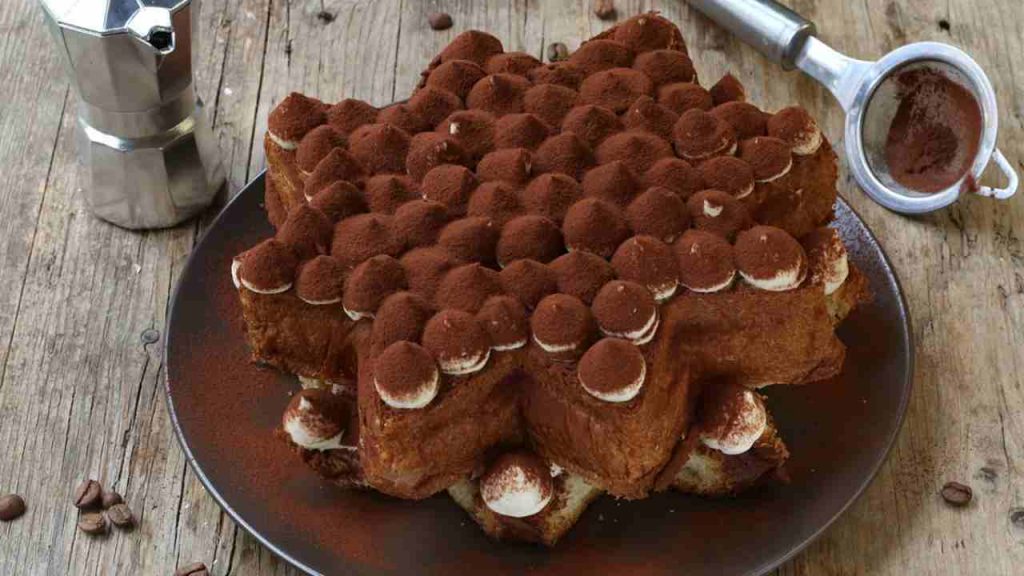 Pandoro avanzato: velocissima ricetta per fare il tiramisù