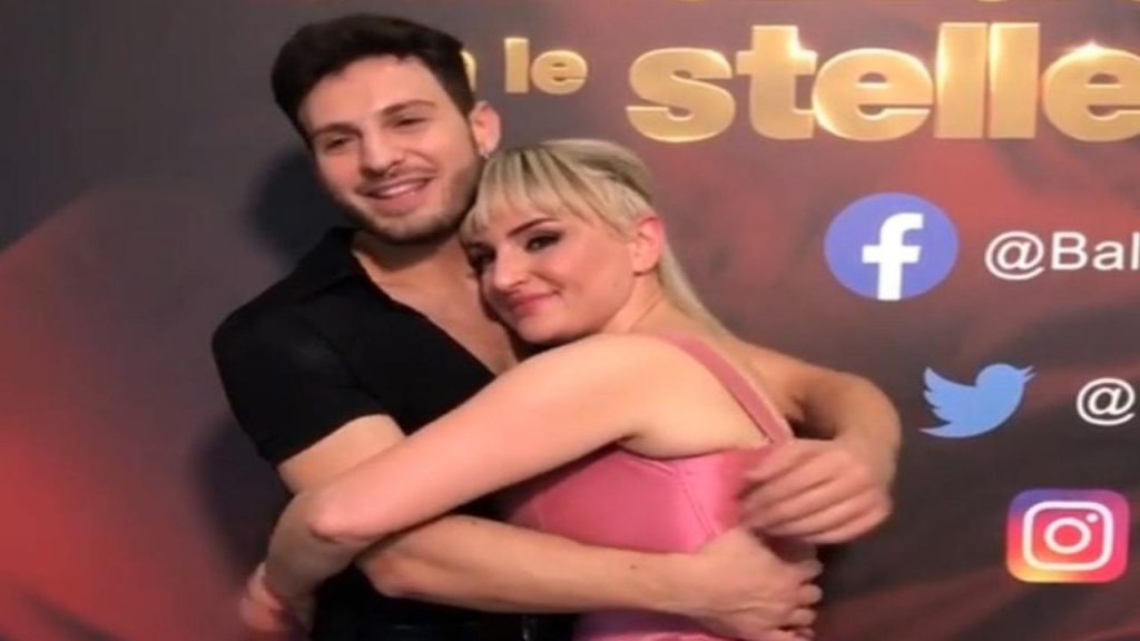 Arisa e Vito Coppola finalmente ammettono tutto: “C’è grande attrazione”