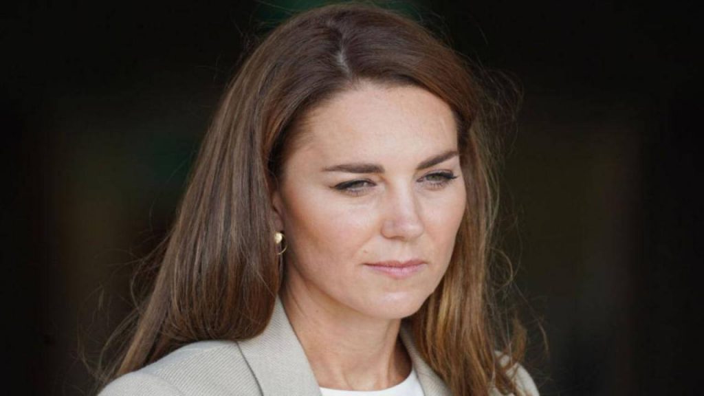 Kate Middleton scavalcata proprio da lei | Terremoto a Buckingham Palace