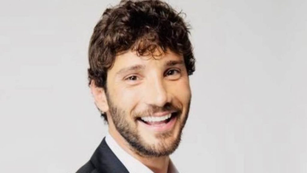 Stefano De Martino non si nasconde più: finalmente la notizia che tutti aspettavano