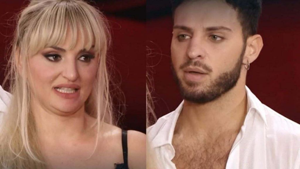 Vito Coppola, ex di Arisa ammette tutto: esplode la bomba