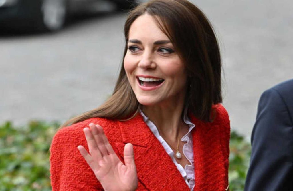 Kate Middleton non scavalca solo William ma anche Carlo: che pesante stoccata!