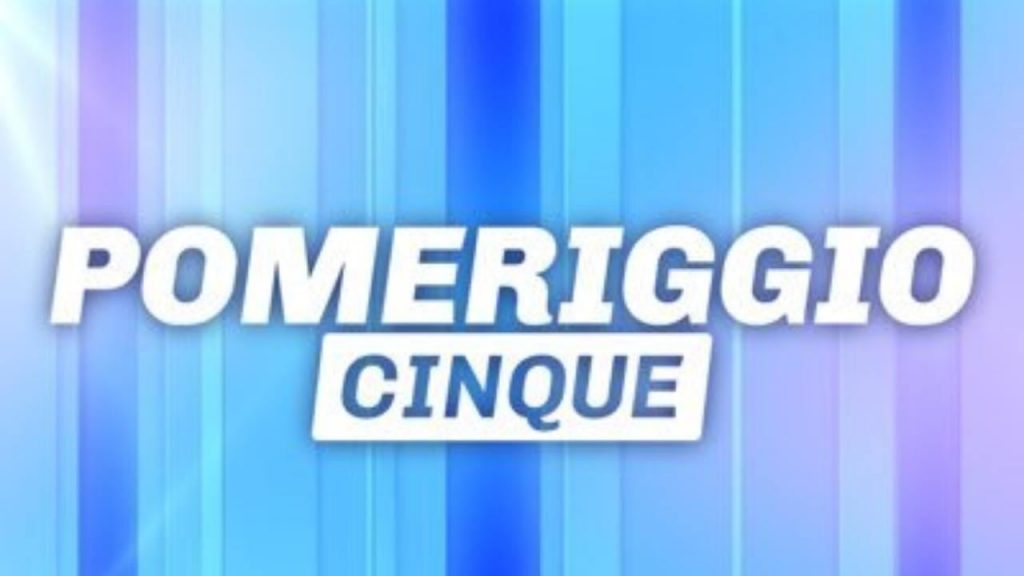 Pomeriggio Cinque, un ospite ha ammesso tutto sull’ex naufraga: “ha la sindrome…”