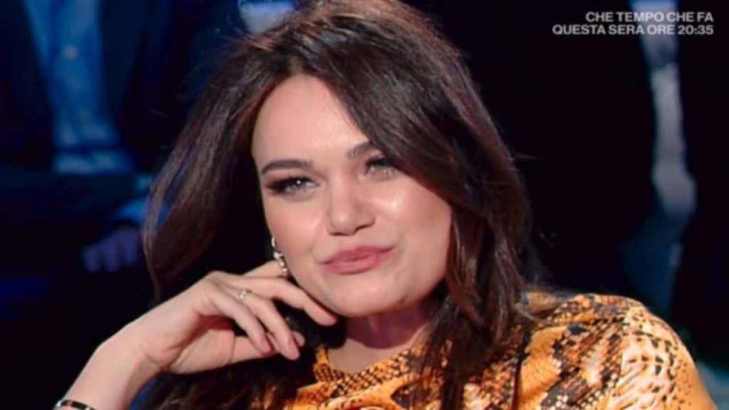 Romina Carrisi, dimenticatela come la vedete in tv: spunta lo scatto senza trucco e parrucco