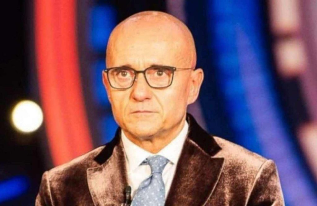 Alfonso Signorini, fatto ‘fuori’: l’invito non è proprio arrivato